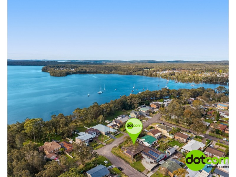 1 Lloyd Avenue, Chain Valley Bay NSW 2259