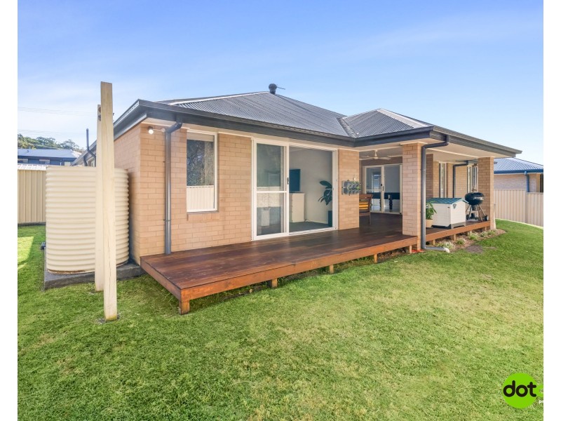 26 Illawong Road, Summerland Point NSW 2259