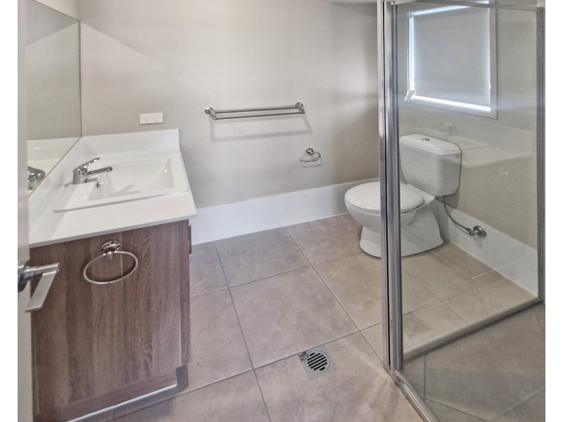 18 Wattle Street, Kootingal NSW 2352