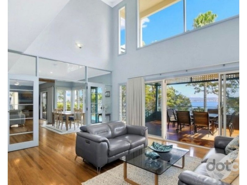 15 Wilkie-King Avenue, Saratoga NSW 2251