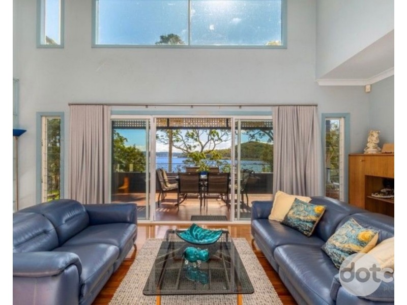 15 Wilkie-King Avenue, Saratoga NSW 2251