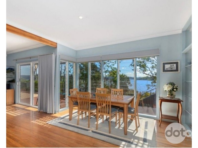 15 Wilkie-King Avenue, Saratoga NSW 2251