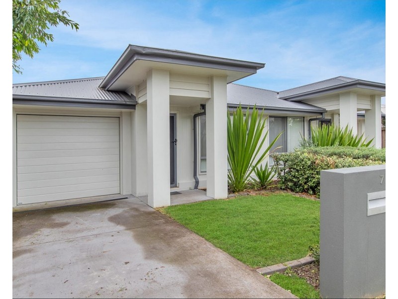 7 Flavum Street, Fletcher NSW 2287