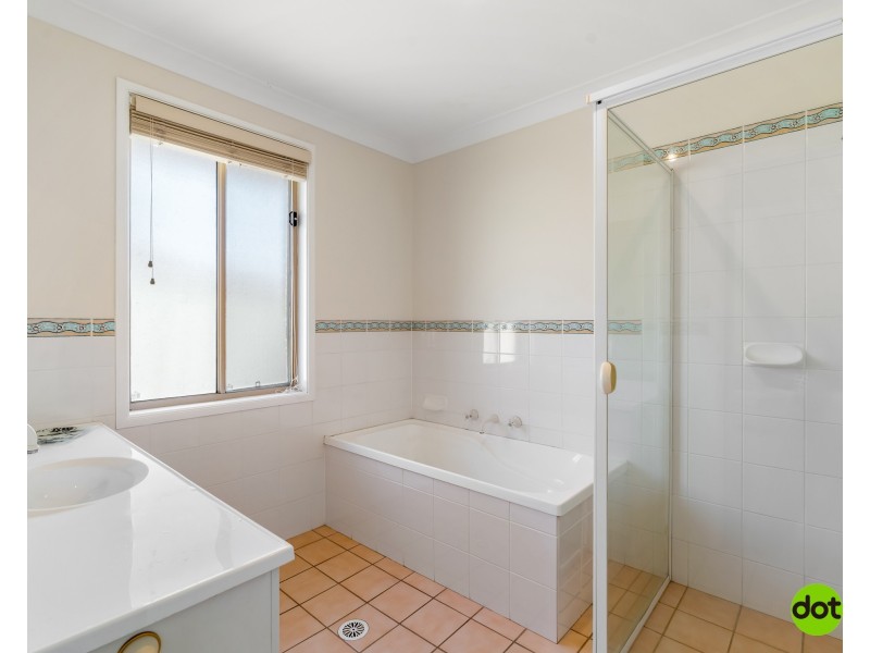 2 Hawker Close, Hamlyn Terrace NSW 2259