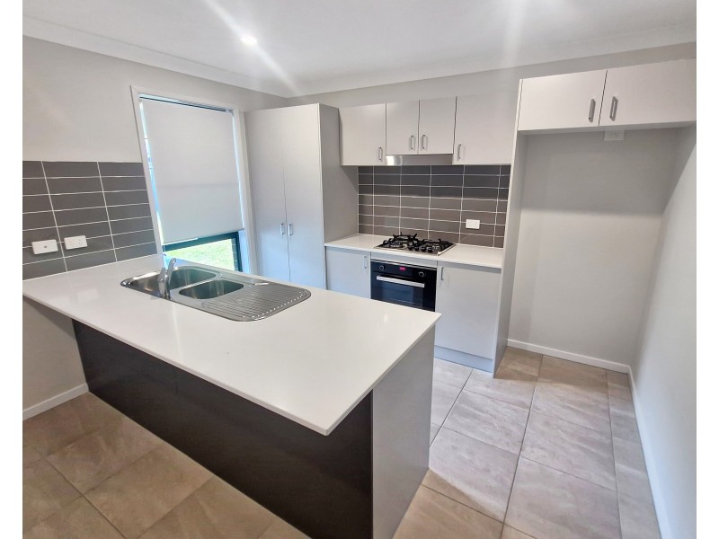 21 Riparian Circuit, Cessnock NSW 2325