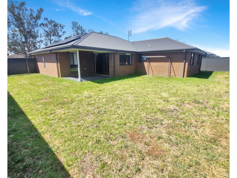 21 Riparian Circuit, Cessnock NSW 2325