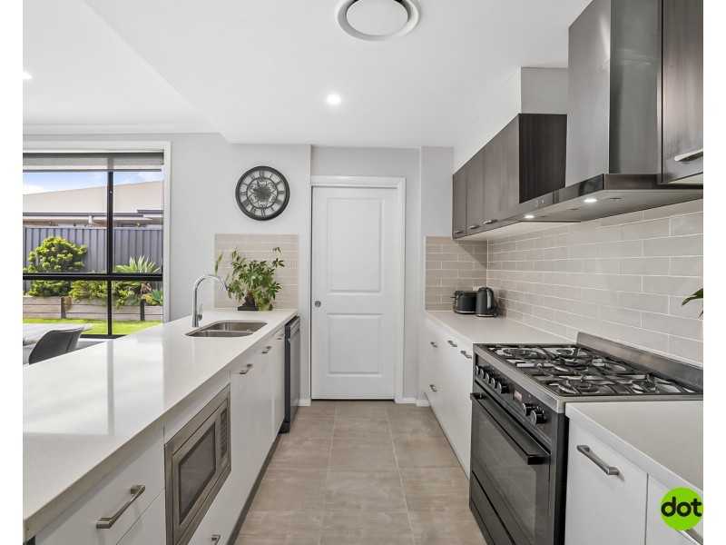 36 Lawrence Avenue, Wyee NSW 2259