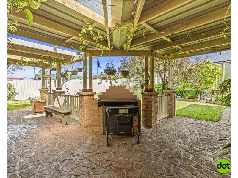 11 St Lawrence Avenue, Blue Haven NSW 2262