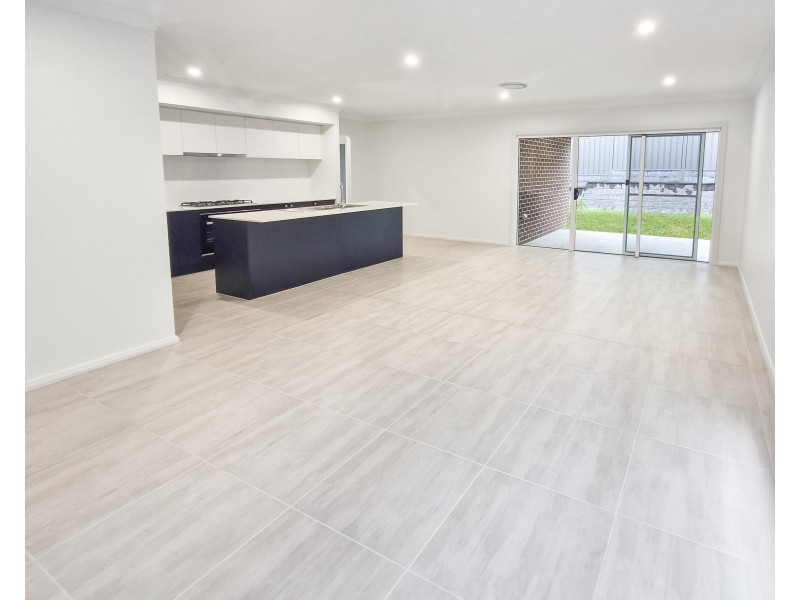 8 Soreina Drive, Wyee NSW 2259