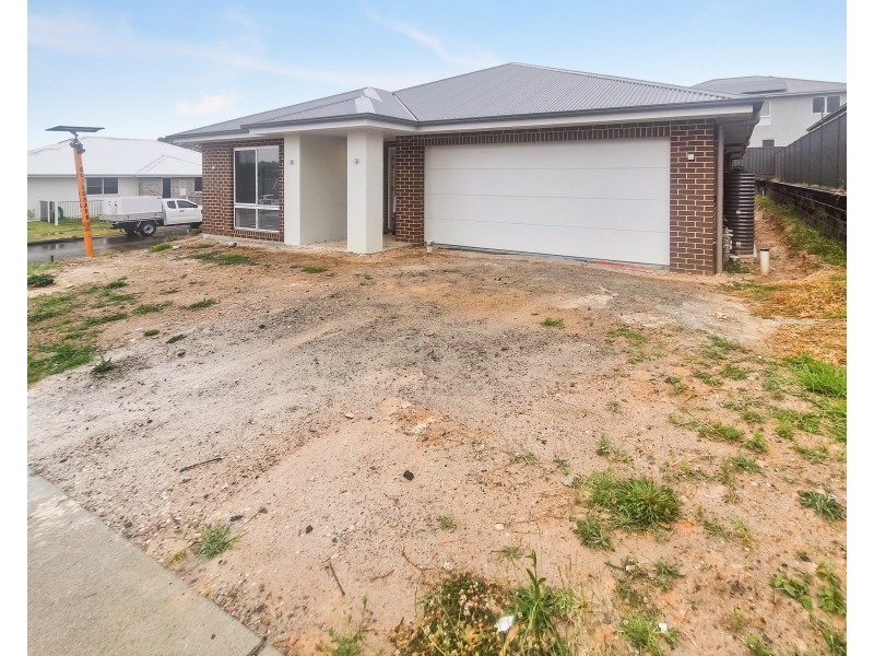 8 Soreina Drive, Wyee NSW 2259