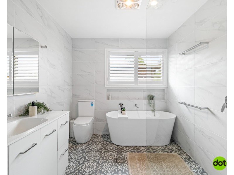 77 Buff Point Avenue, Buff Point NSW 2262