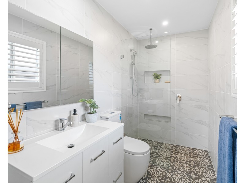 77 Buff Point Avenue, Buff Point NSW 2262