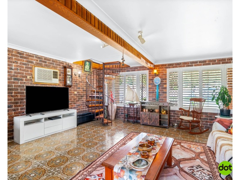 42 Elouera Avenue, Buff Point NSW 2262