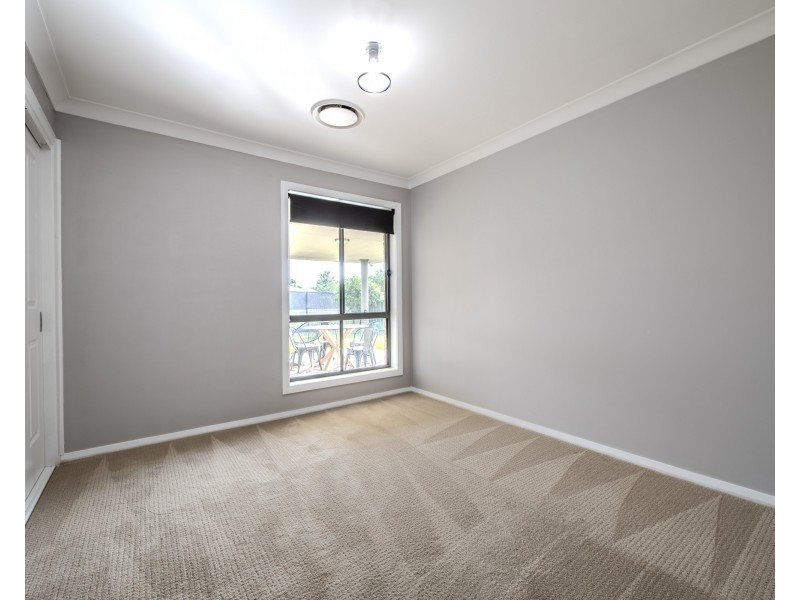 8 Ashlundie Crescent, Dubbo NSW 2830