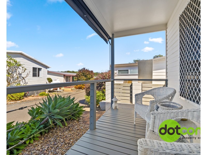 12 Sixth Avenue, Green Point NSW 2251