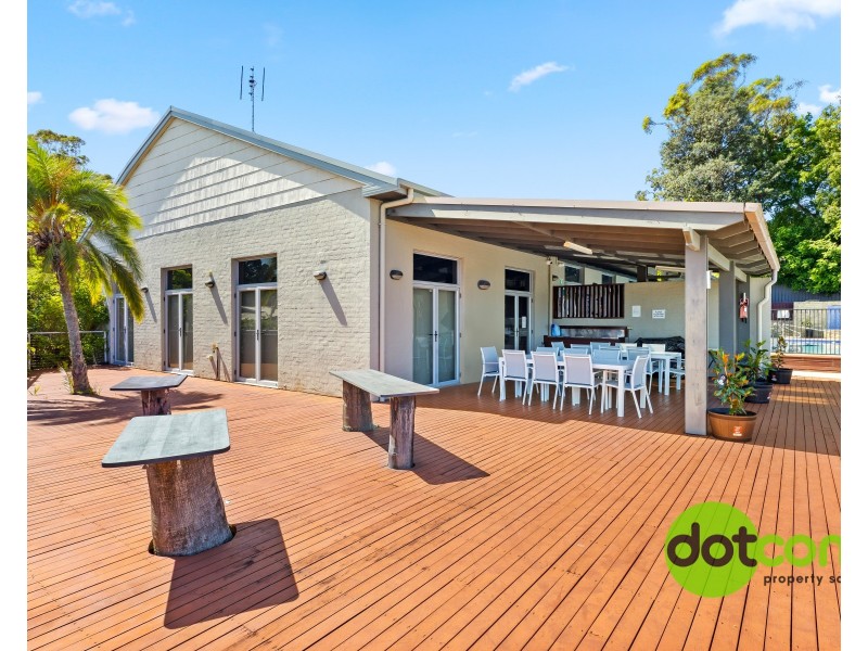 12 Sixth Avenue, Green Point NSW 2251
