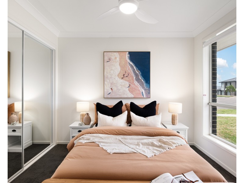 2/259 Settlers Boulevard, Chisholm NSW 2322