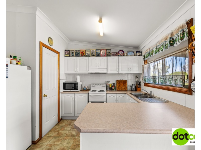 14 Warral Street, Duri NSW 2344