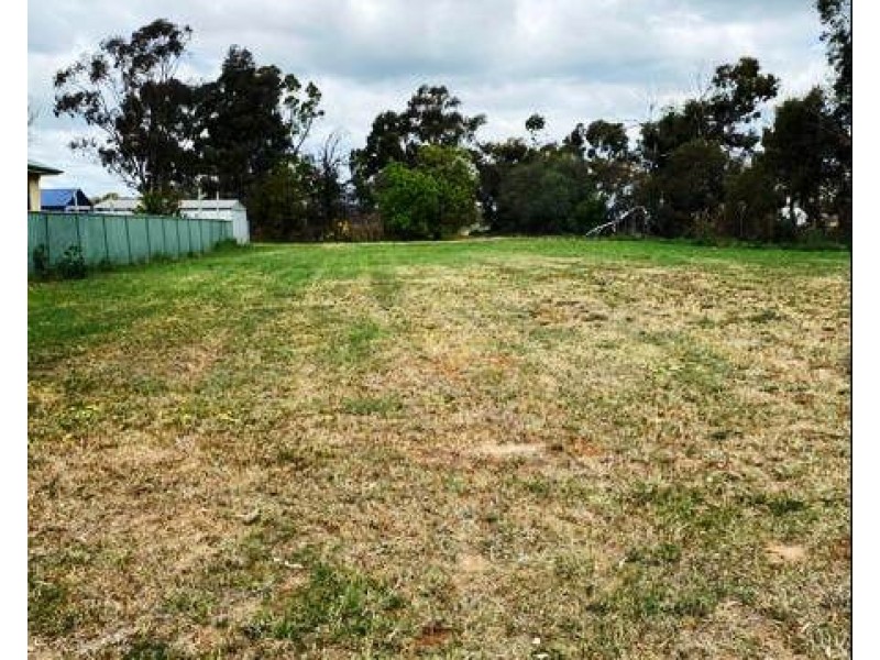 110 Coreen Street, Jerilderie NSW 2716