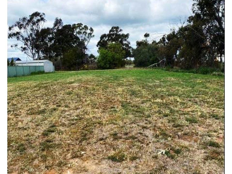 110 Coreen Street, Jerilderie NSW 2716