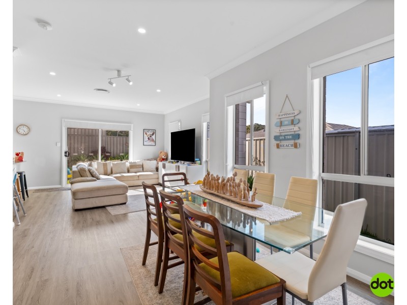 40 Cadogan Crescent, Woongarrah NSW 2259