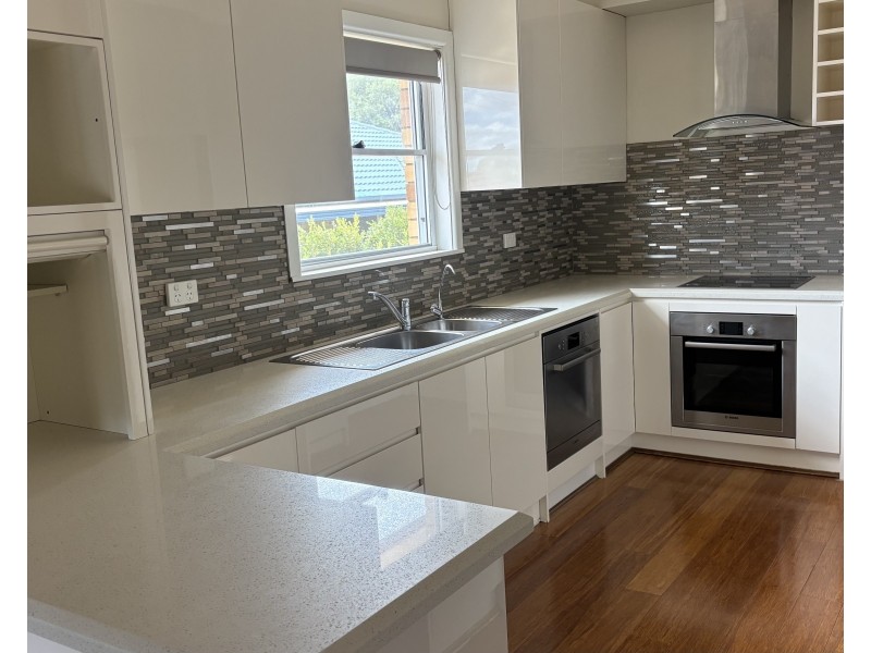 3 Minnamurra Crescent, Hillvue NSW 2340