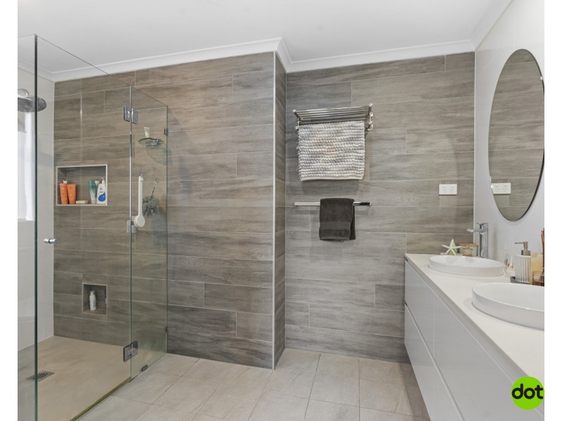 5 Tuggerawong Road, Wyongah NSW 2259