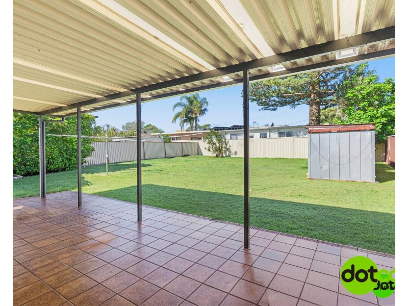 15 Crown Street, Toukley NSW 2263