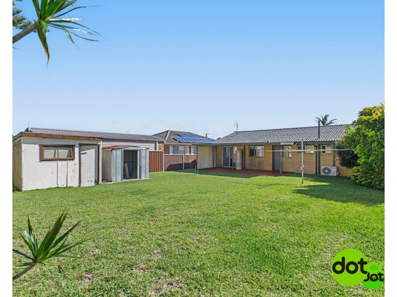 15 Crown Street, Toukley NSW 2263