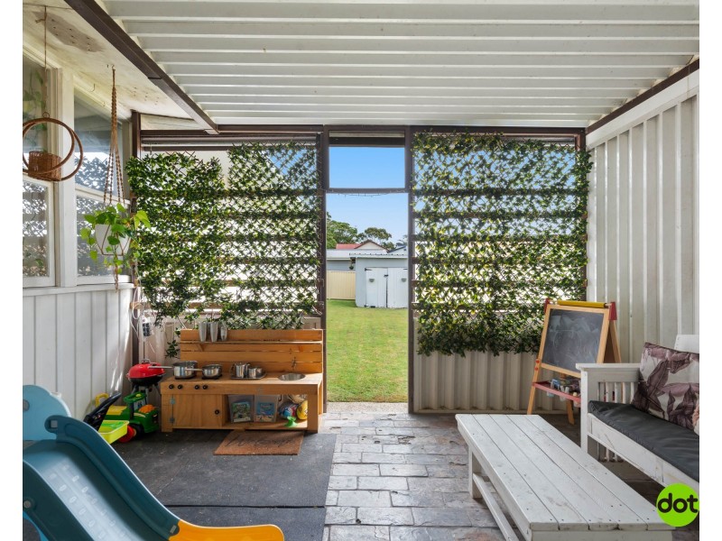 2 Peel Street, Toukley NSW 2263