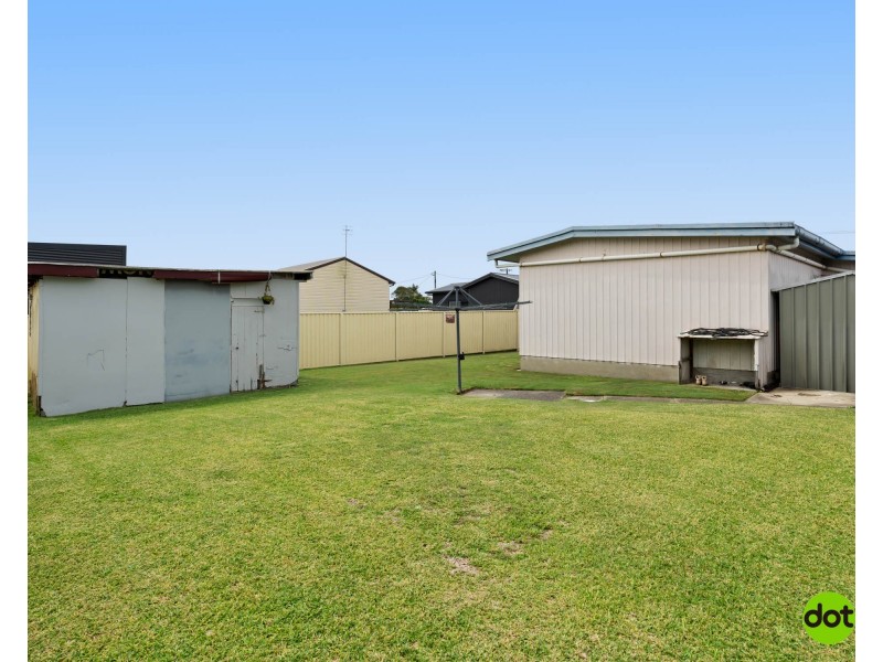 2 Peel Street, Toukley NSW 2263