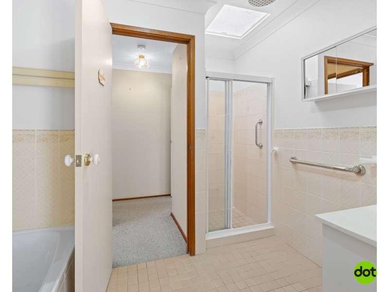 8 Gavin Way, Lake Haven NSW 2263