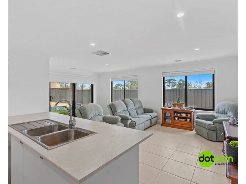 47 Lewis Crescent, Finley NSW 2713