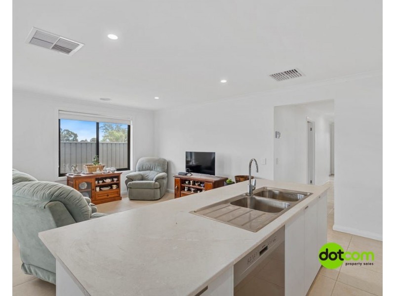 47 Lewis Crescent, Finley NSW 2713