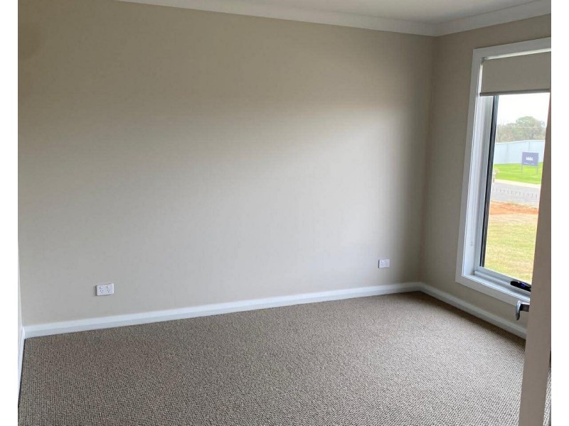 7 Hawkins Street, Temora NSW 2666