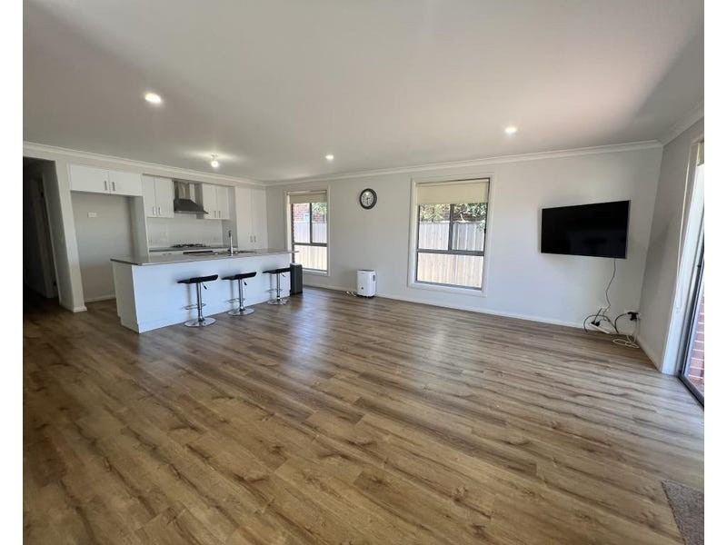 52 Murray Street, Finley NSW 2713