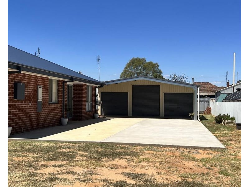 52 Murray Street, Finley NSW 2713