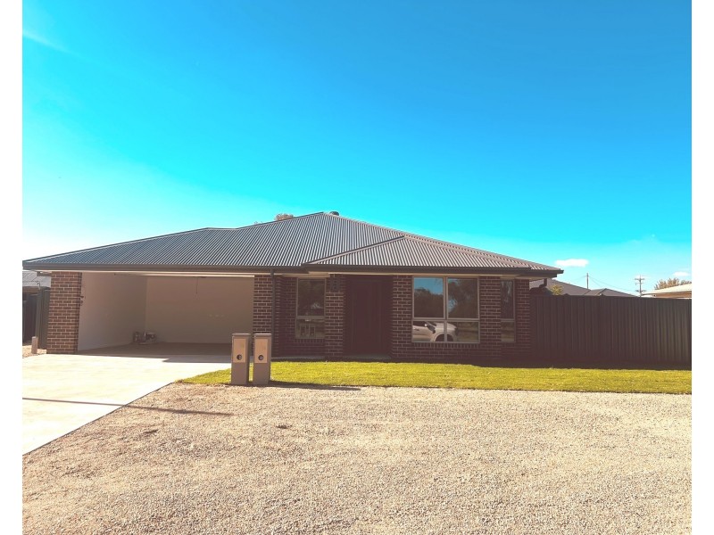 3a Osborne Street, Finley NSW 2713