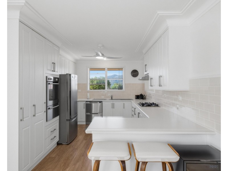 11 Mcdonald Crescent, Tamworth NSW 2340