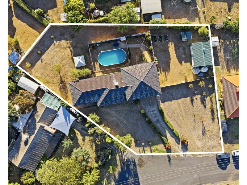 11 Mcdonald Crescent, Tamworth NSW 2340