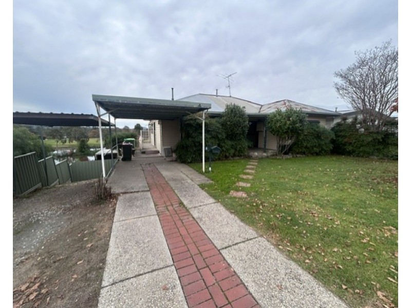 4 Batt Avenue, Wodonga VIC 3690