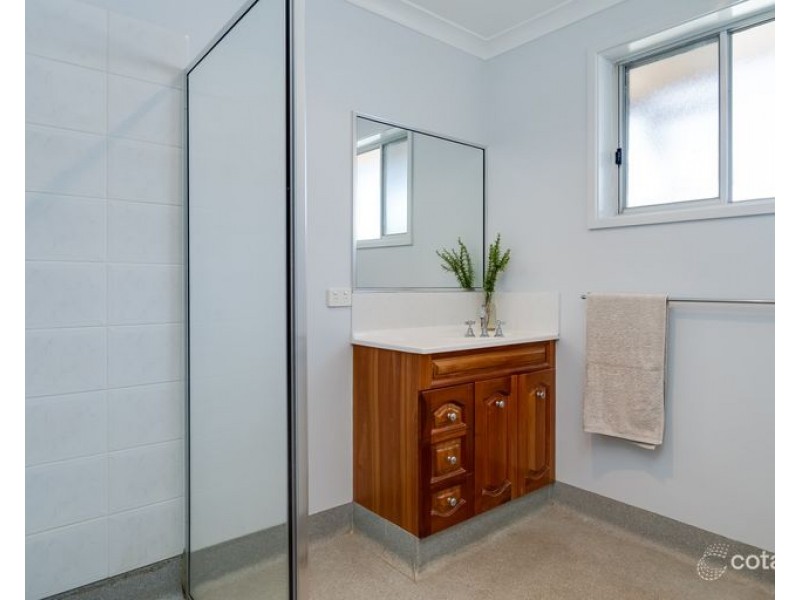 475A Henderson Street, Lavington NSW 2641