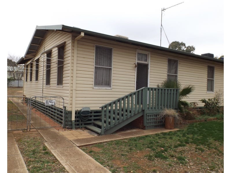 36 Short Street, Wellington NSW 2820