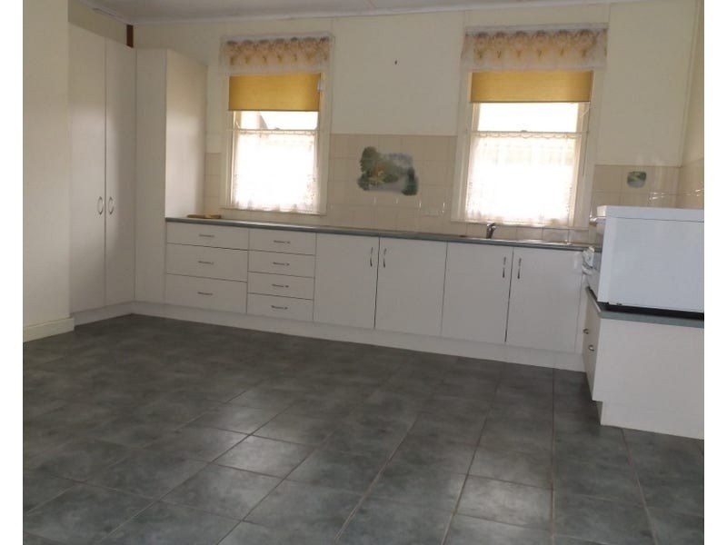 36 Short Street, Wellington NSW 2820