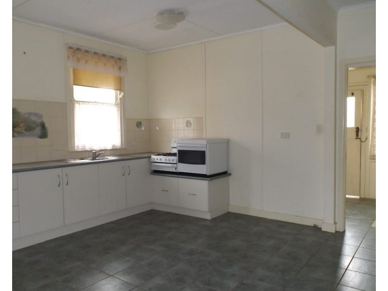 36 Short Street, Wellington NSW 2820