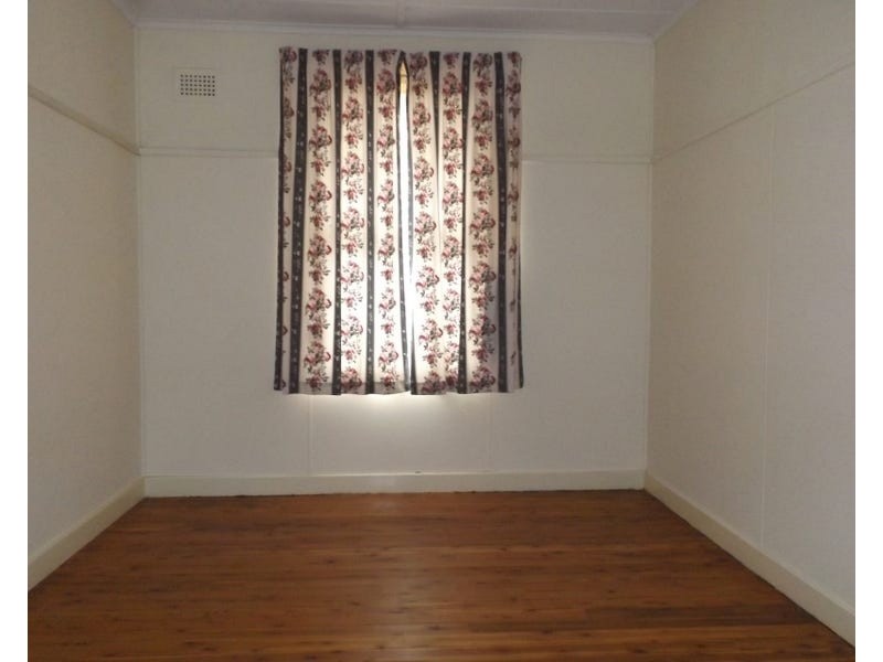 36 Short Street, Wellington NSW 2820