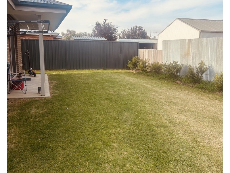 22 Lewis Crescent, Finley NSW 2713