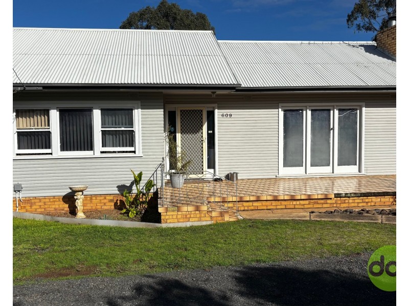 609 Armidale Road, Tamworth NSW 2340