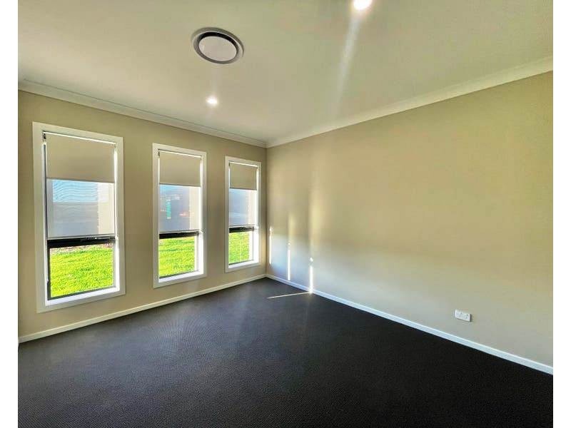 35 Federation Boulevard, Forbes NSW 2871