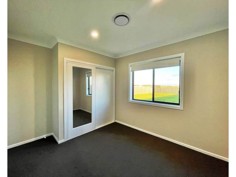 35 Federation Boulevard, Forbes NSW 2871